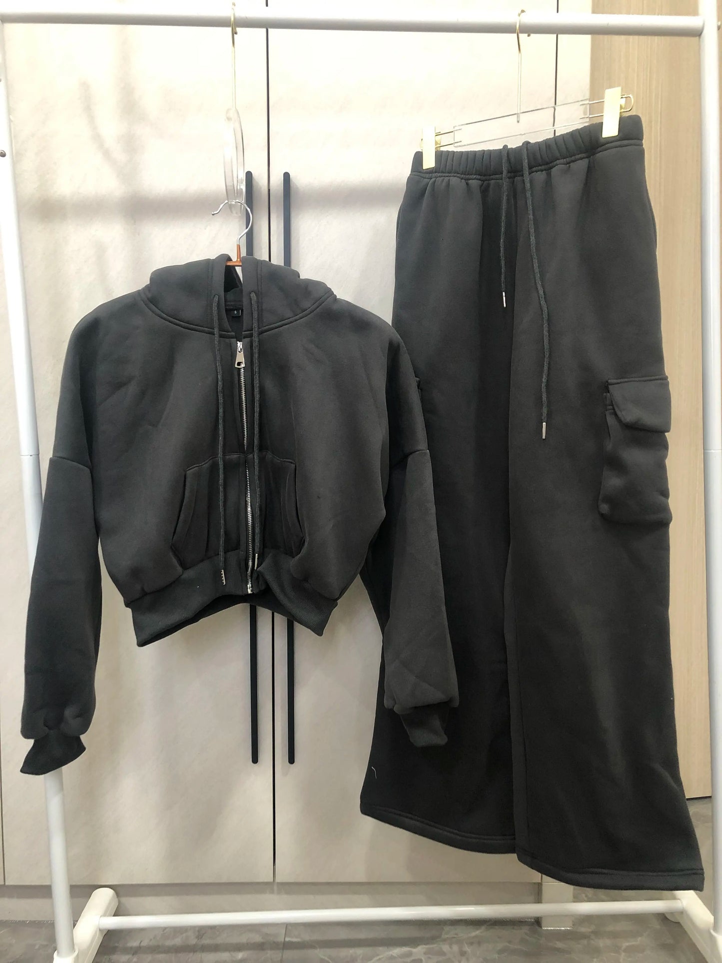 Zipper Hoodie with Wide Leg Pant Two Piece Set for Women Casual Hooded Sweatshirt Tracksuits Sporty Pants Outfit 2 Piece Suits